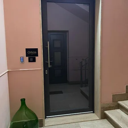 Oikos غالاتينا